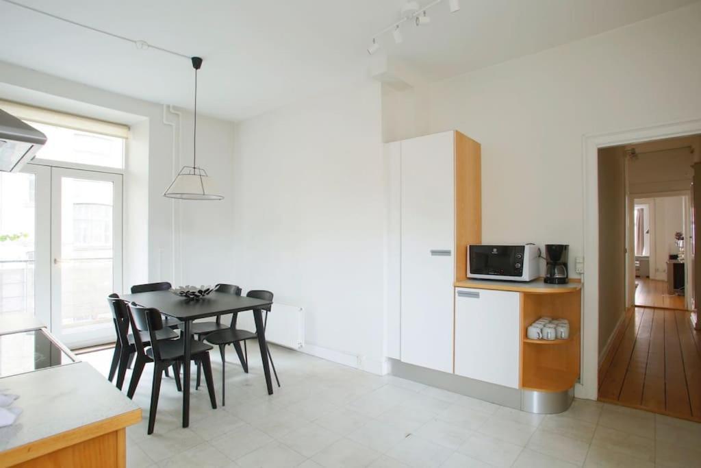 Large & Bright 3br W Whirlpool Near Metro