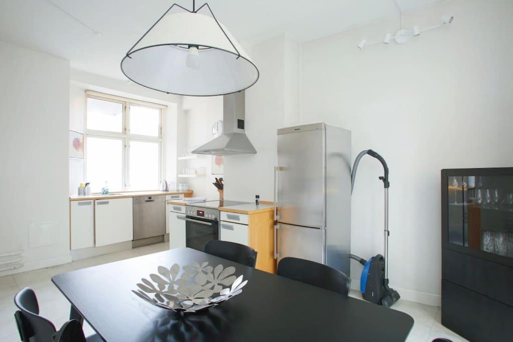 Large & Bright 3br Flat W Whirlpool Near Metro Copenhagen