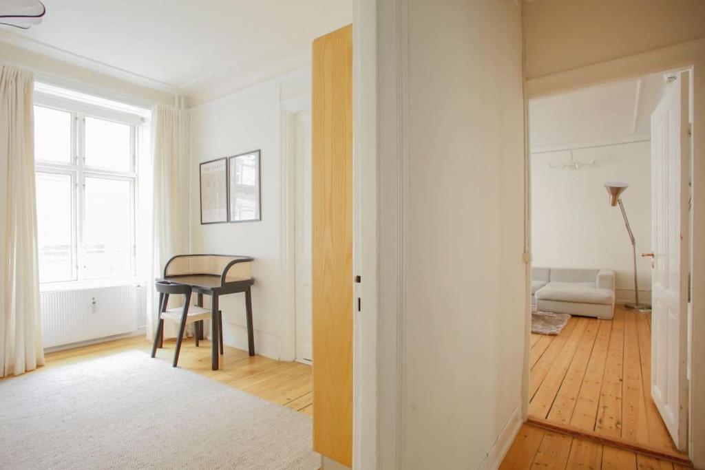 Large & Bright 3br Flat W Whirlpool Near Metro Apartment Copenhagen