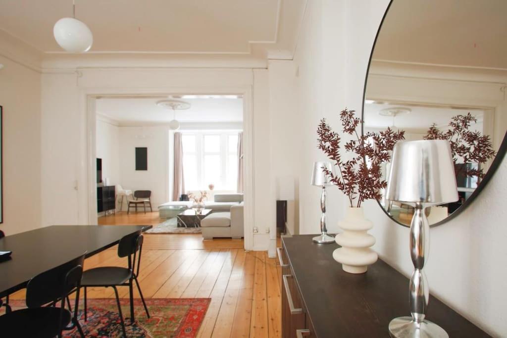 Large & Bright 3br Flat W Whirlpool Near Metro